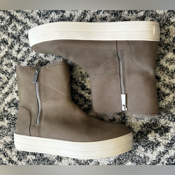 J/Slides Henley Taupe‎ Nubuck and Fur Weatherpoof/Waterproof Boots size 10 - Picture 3 of 9